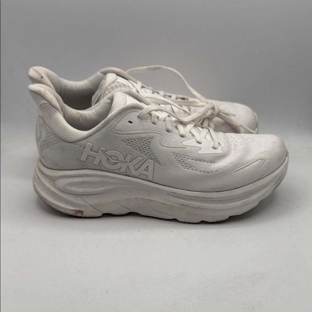 Hoka CLIFTON 10 Women's 10B All-White Athletic Shoes s14